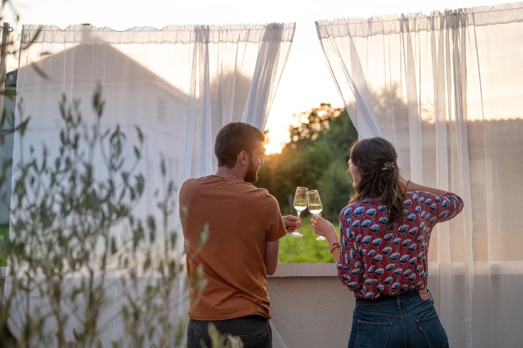 Yanna Lodge, Gite Classe 4 Etoiles Avec Spa Couvert Entierement アレスト エクステリア 写真